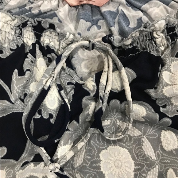 SJS Navy & Grey Blouse 
Size Medium 8 - 10
Stretch - Picture 4 of 11